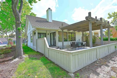 Rarely available, super popular, Alder end unit in an elevated - photo 35