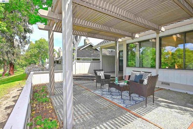 Rarely available, super popular, Alder end unit in an elevated - photo 36