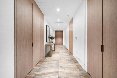 Newly available, Residence 5E offers a one-of-a-kind - photo 4