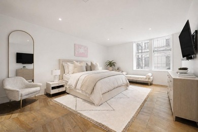 Newly available, Residence 5E offers a one-of-a-kind - photo 5