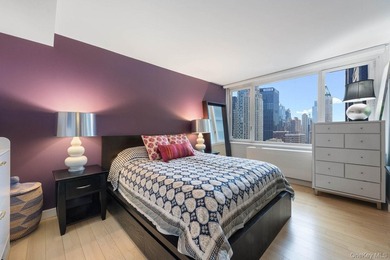 The luxury of space. The convenience of Columbus Circle - photo 5
