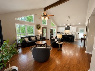 Come relax & take in the views at this custom-built 3-bedroom - photo 7