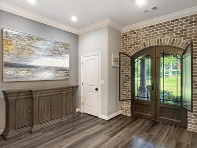 Custom-built, 1-owner masterpiece nestled on 4.5 ac in Pontotoc - photo 11