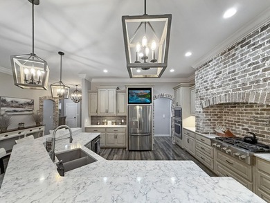 Custom-built, 1-owner masterpiece nestled on 4.5 ac in Pontotoc - photo 14