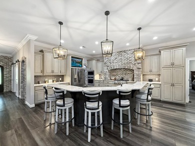 Custom-built, 1-owner masterpiece nestled on 4.5 ac in Pontotoc - photo 16