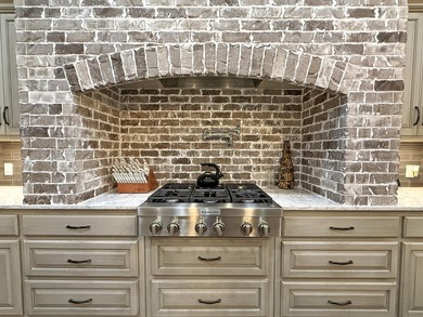 Custom-built, 1-owner masterpiece nestled on 4.5 ac in Pontotoc - photo 18