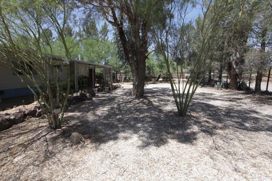 Welcome to country living at its finest! This charming 3-bedroom - photo 4