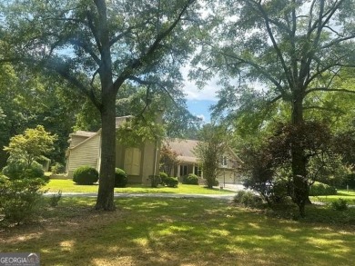 (private lake, pond, creek) Home Sale Pending in Sharpsburg Georgia