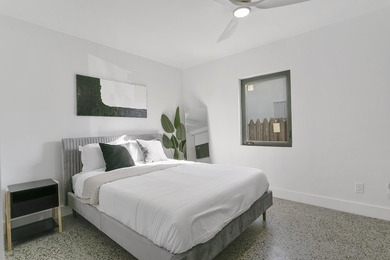 Beautiful Oakland Park income property offering flexibility - photo 1