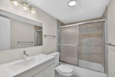 Enjoy comfortable, quiet living in this spacious 3-bedroom - photo 21