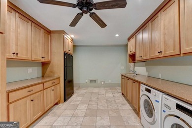 Welcome to this exceptional 6-bedroom, 6.5-bath 4 side brick - photo 23