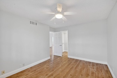 Enjoy comfortable, quiet living in this spacious 3-bedroom - photo 25