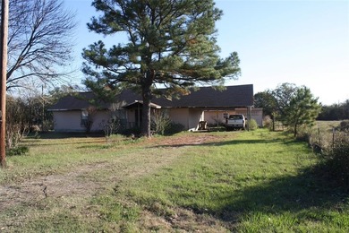 Lake Home Active Under Contract in Kemp, Texas