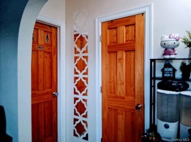 Beautiful Multi Dwelling Excellent Location, Public - photo 5