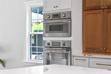 Luxury estate living meets executive convenience in this fully - photo 13
