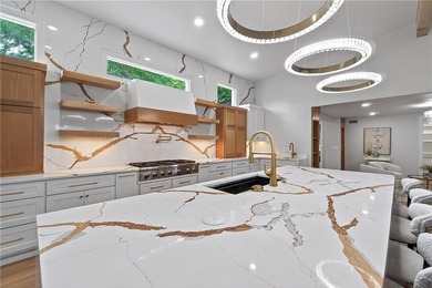 Luxury estate living meets executive convenience in this fully - photo 14