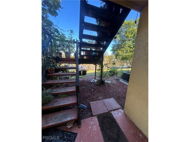 (private lake, pond, creek) Condo For Sale in Fort Myers Florida