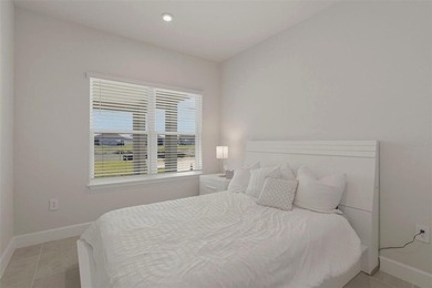 LIKE BRAND NEW! LYNN HAVEN FLOORPLAN 5 BEDROOM, 3 BATH, 2 CAR - photo 22