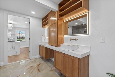 Luxury estate living meets executive convenience in this fully - photo 24