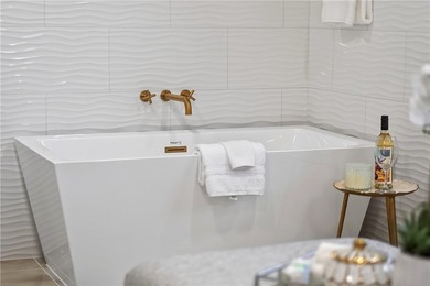 Luxury estate living meets executive convenience in this fully - photo 27