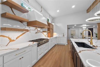Luxury estate living meets executive convenience in this fully - photo 30