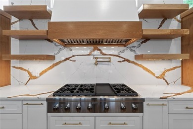 Luxury estate living meets executive convenience in this fully - photo 31