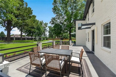 Luxury estate living meets executive convenience in this fully - photo 42