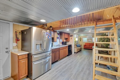 Charming Cottage With Screened Porch & Dock - photo 6