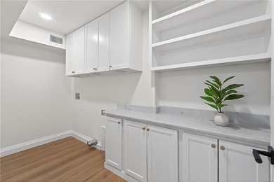 Luxury estate living meets executive convenience in this fully - photo 49