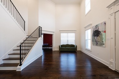 Beautiful like new construction custom built home in Waterview - photo 5