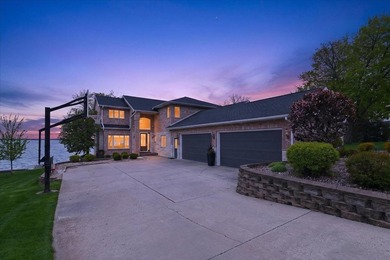 Lake Kegonsa Home For Sale in Stoughton Wisconsin