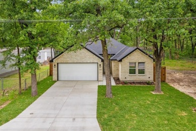 Lake Home For Sale in Mabank, Texas