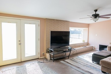 PRICE REDUCED! Ready to build on a gorgeous, coveted, flat lot - photo 4