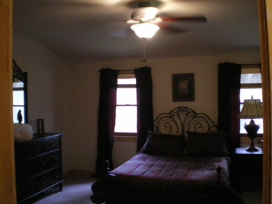 Cozy Lakeview Cottage On 1/2 Acre - photo 10