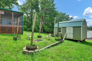 Charming Cottage With Screened Porch & Dock - photo 23