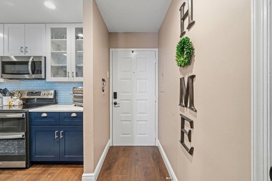 Beautifully updated and move-in ready condo in the heart of - photo 3