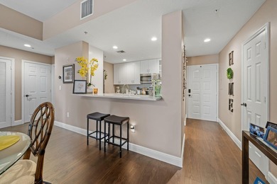 Beautifully updated and move-in ready condo in the heart of - photo 7