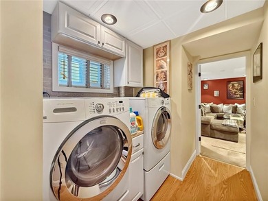 Move-In Ready - No Renovations Required! Immaculate turnkey - photo 22