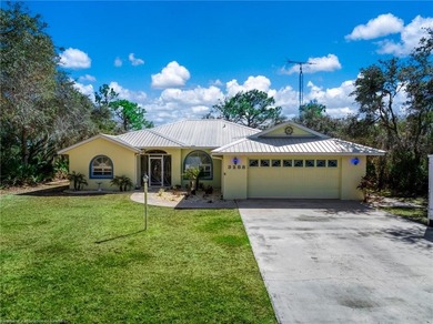 Lake Hill - Highlands County Home Active Under Contract in Lake Placid Florida