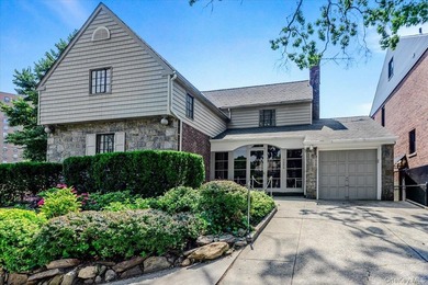 Welcome to 1264 Rhinelander Avenue, a rare custom-built side - photo 2
