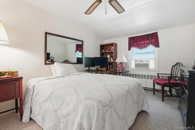 Welcome home to this beautifully maintained charming residence - photo 18