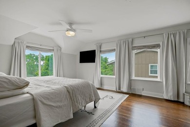 Welcome home to this incredible lake retreat in Lake Quivira! - photo 23