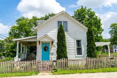 Welcome to this charming and well-maintained home offering a - photo 1