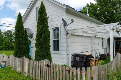 Welcome to this charming and well-maintained home offering a - photo 5