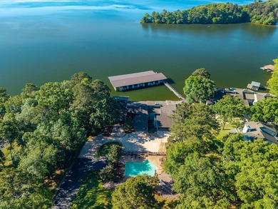 Discover the perfect blend of modern luxury and relaxed lakeside - photo 1