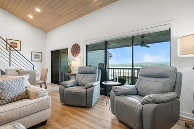 Discover the perfect blend of modern luxury and relaxed lakeside - photo 6