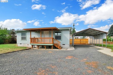 McKenzie River  Home For Sale in Springfield Oregon