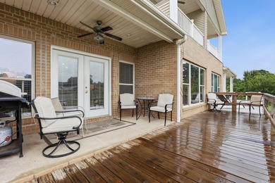 Need space? This spacious 4-bedroom, 2-bath condo on Lake - photo 1