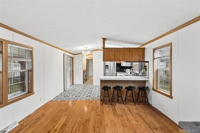 Recently renovated 2004 manufactured home located in a desirable - photo 11