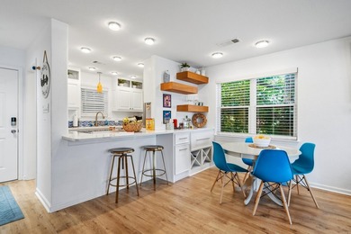 Experience the ultimate Lake Hamilton lifestyle in this - photo 9
